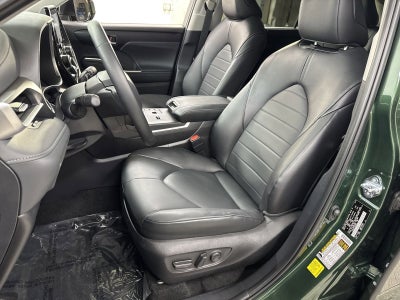 2025 Toyota Highlander Hybrid XLE