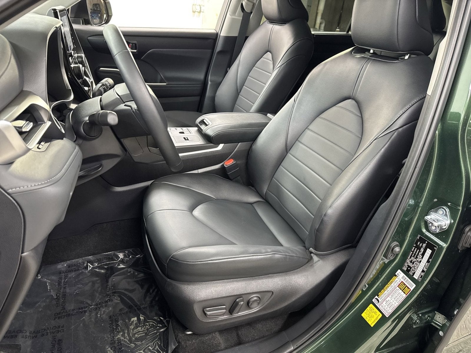 2025 Toyota Highlander Hybrid XLE