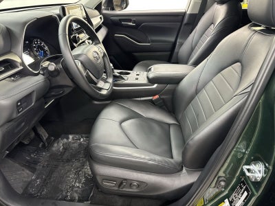 2025 Toyota Highlander Hybrid XLE