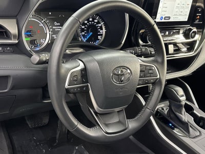 2025 Toyota Highlander Hybrid XLE