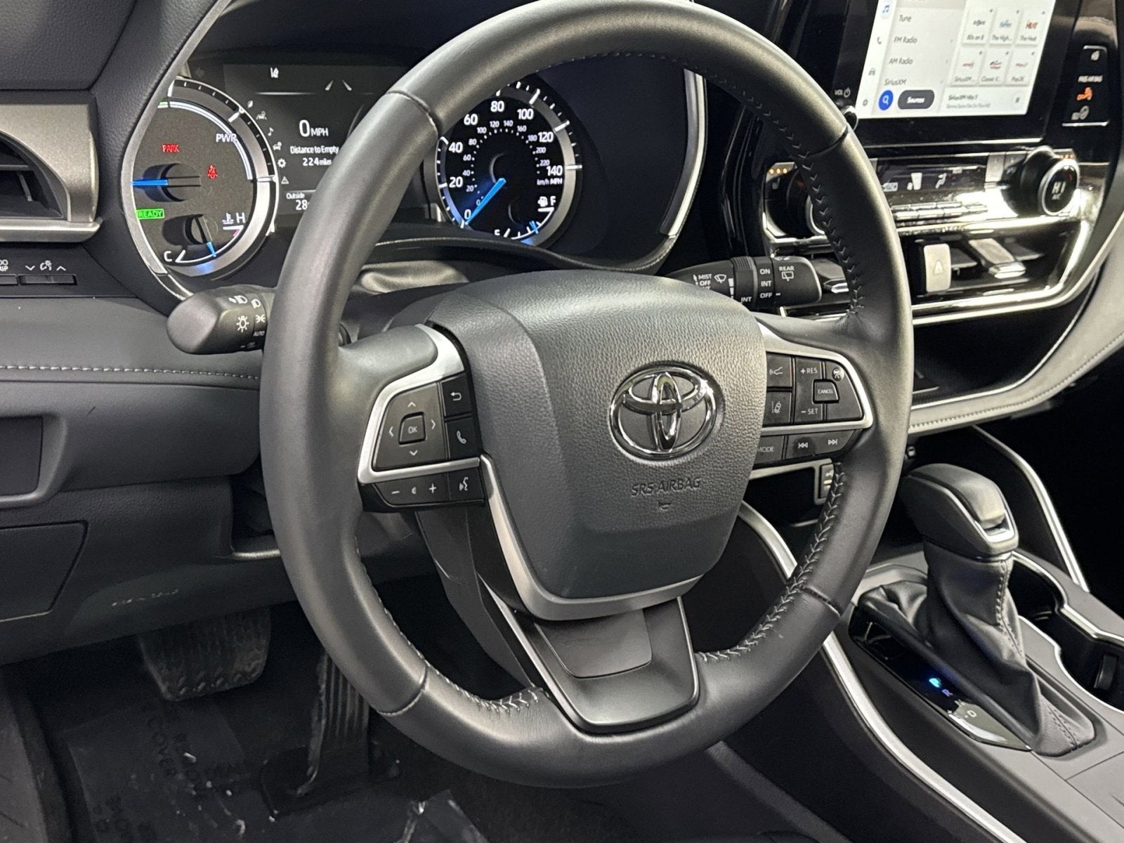 2025 Toyota Highlander Hybrid XLE