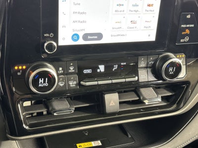 2025 Toyota Highlander Hybrid XLE