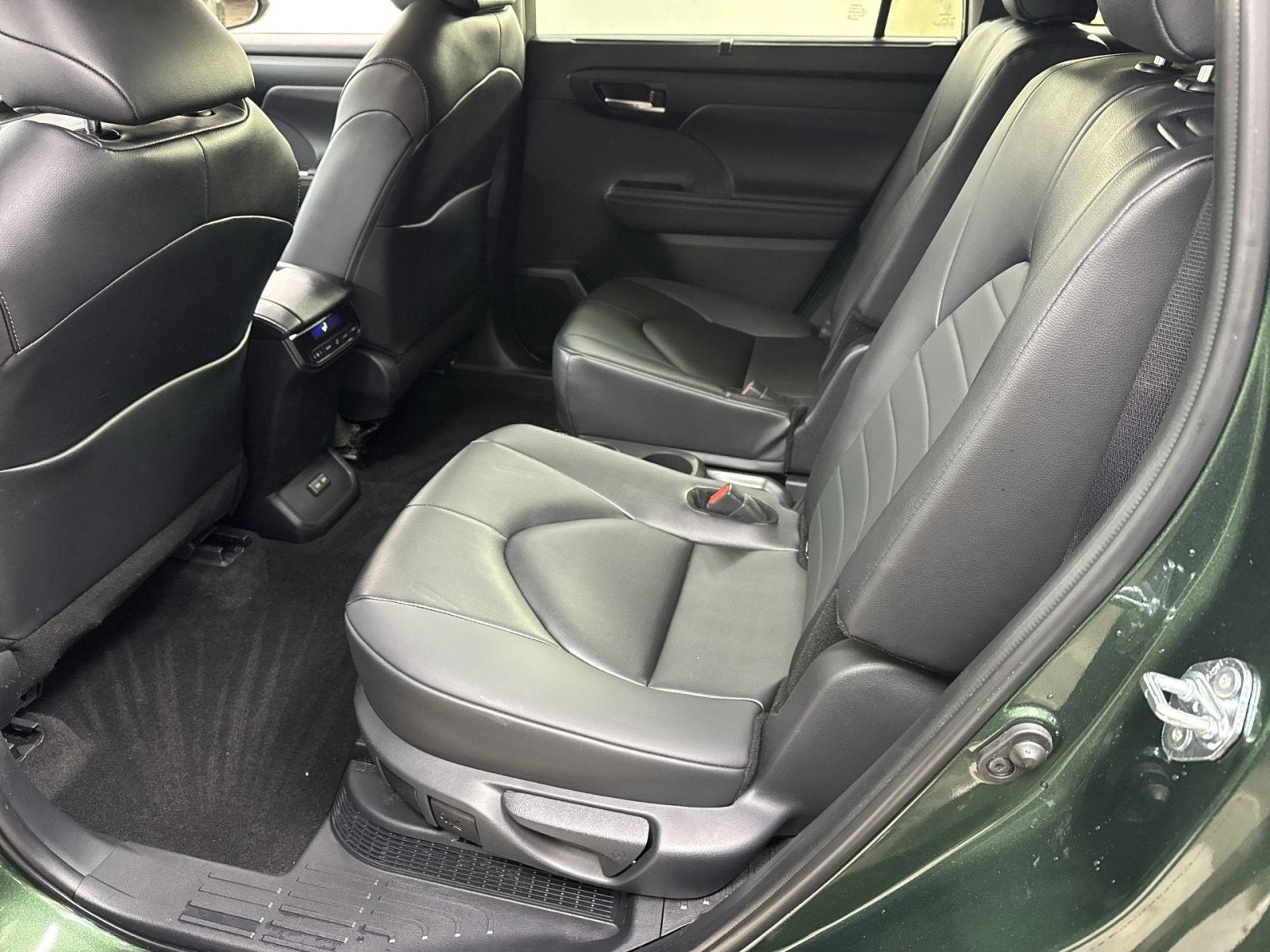 2025 Toyota Highlander Hybrid XLE