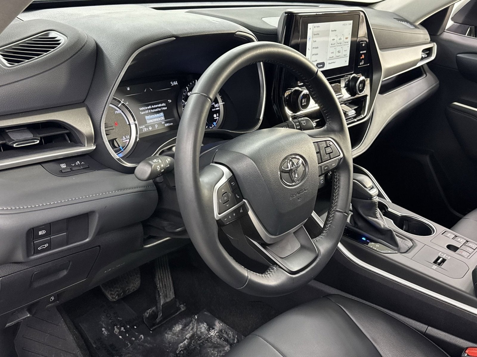 2025 Toyota Highlander Hybrid XLE