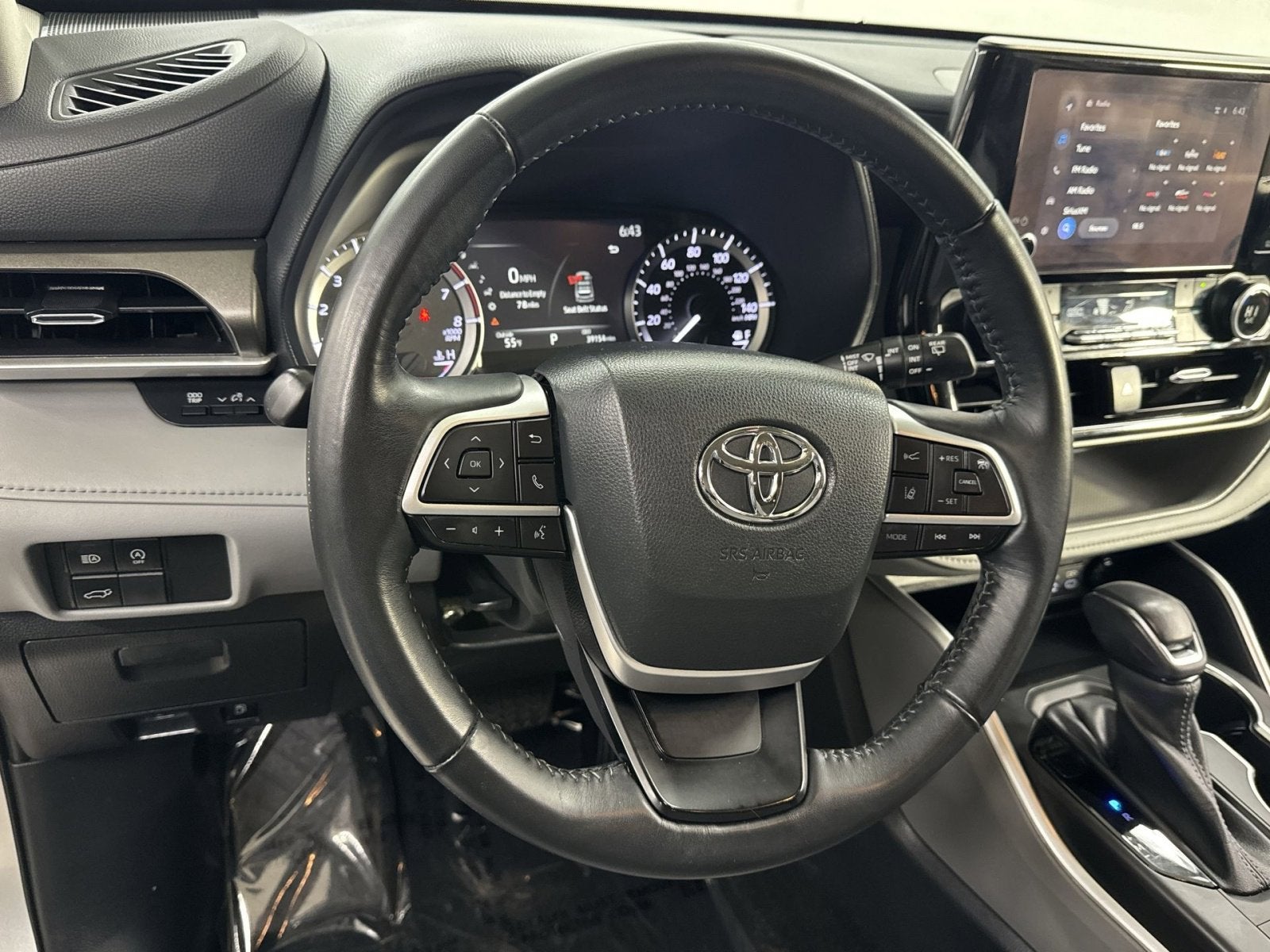 2023 Toyota Highlander LE