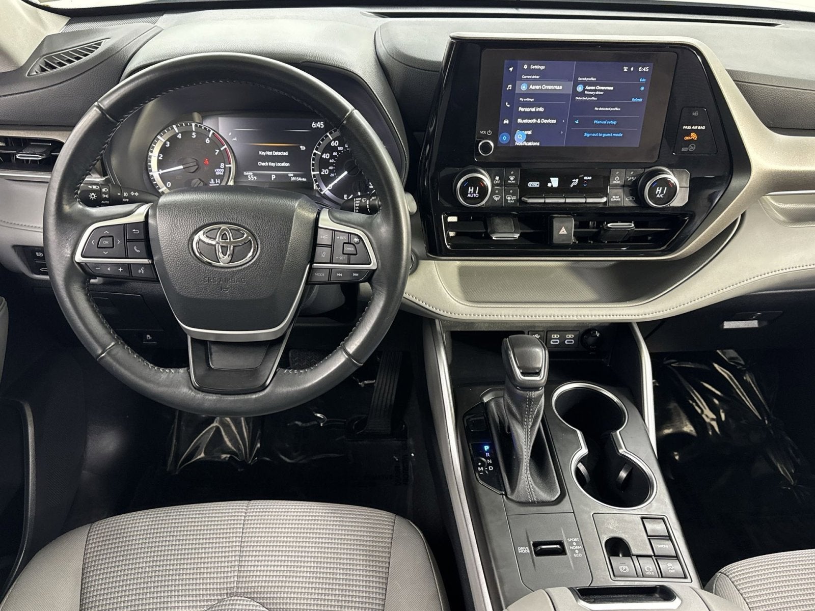 2023 Toyota Highlander LE