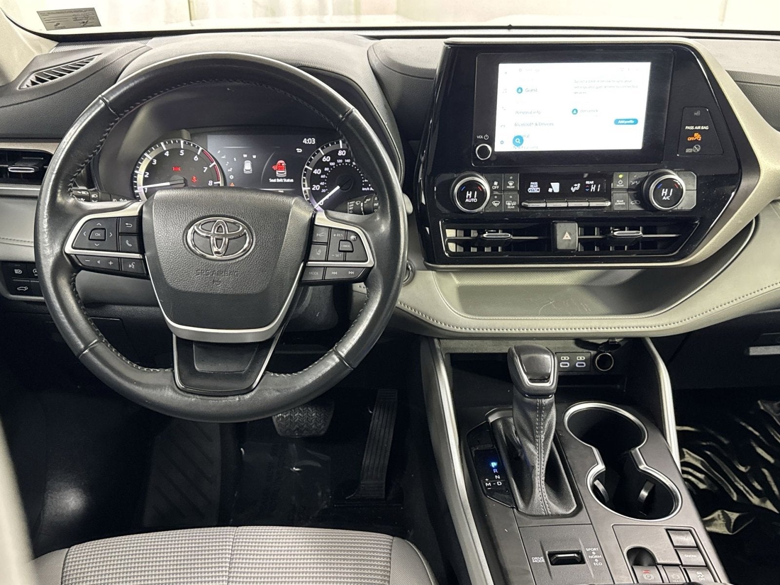 2023 Toyota Highlander LE