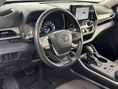 2025 Toyota Highlander LE