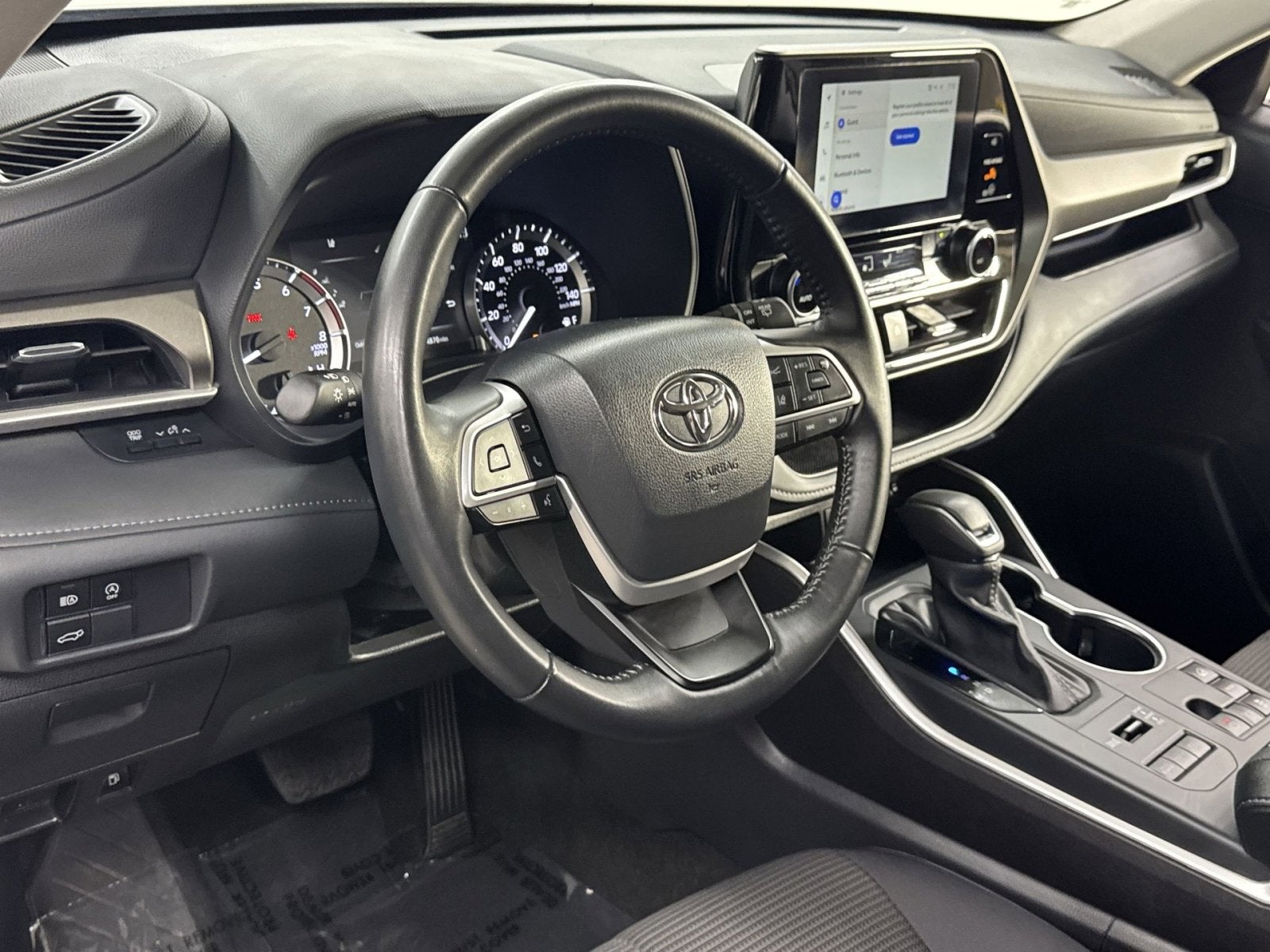 2025 Toyota Highlander LE