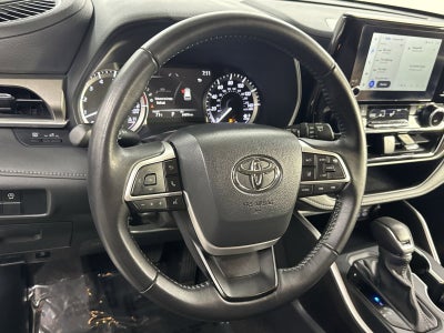 2025 Toyota Highlander LE