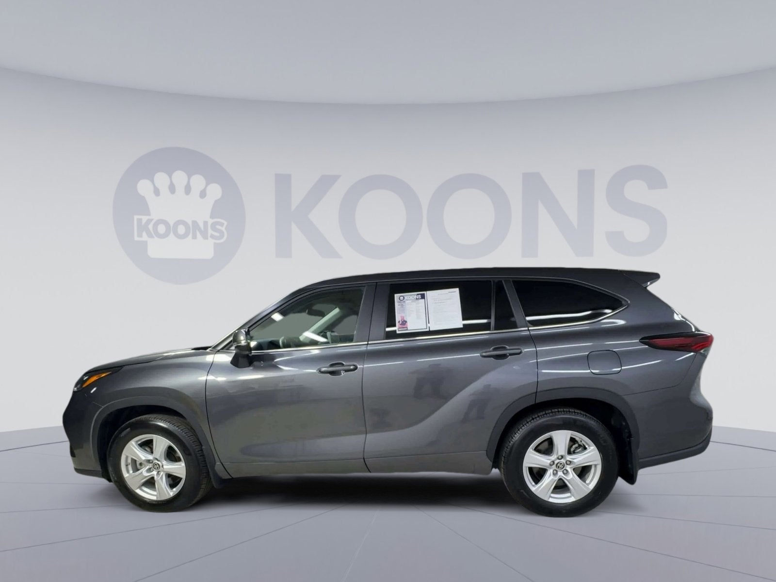 2025 Toyota Highlander LE