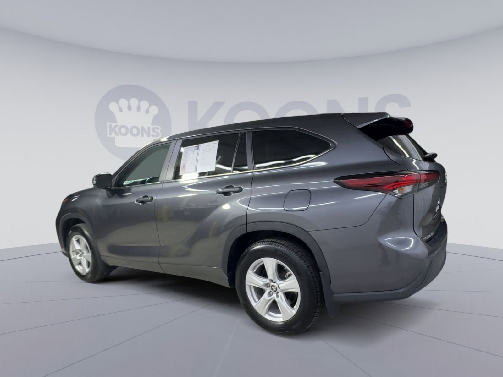 2025 Toyota Highlander LE
