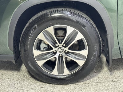 2025 Toyota Highlander XLE