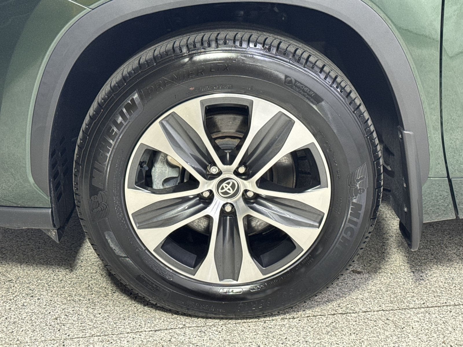2025 Toyota Highlander XLE