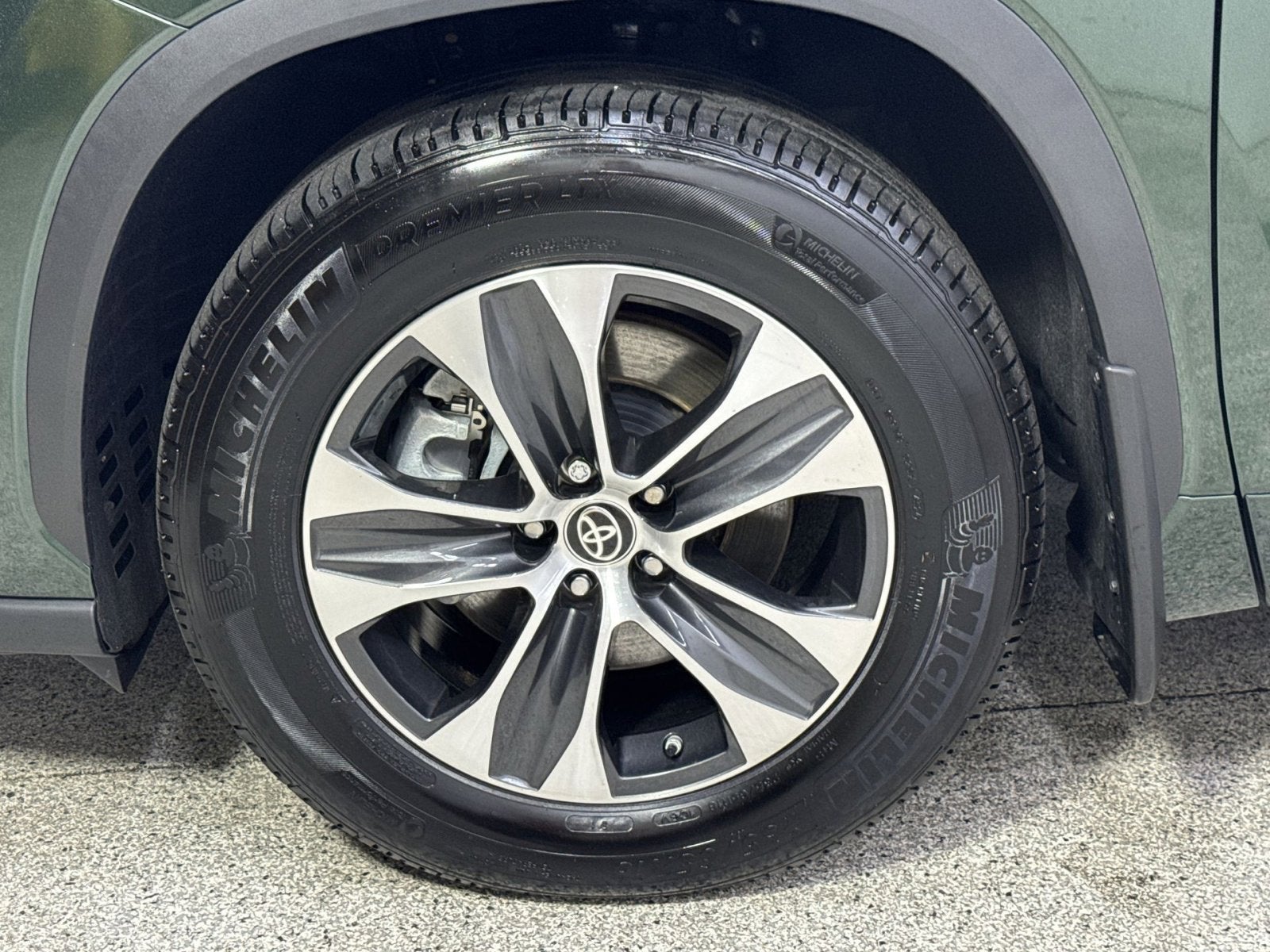 2025 Toyota Highlander XLE