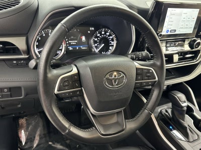 2025 Toyota Highlander XLE