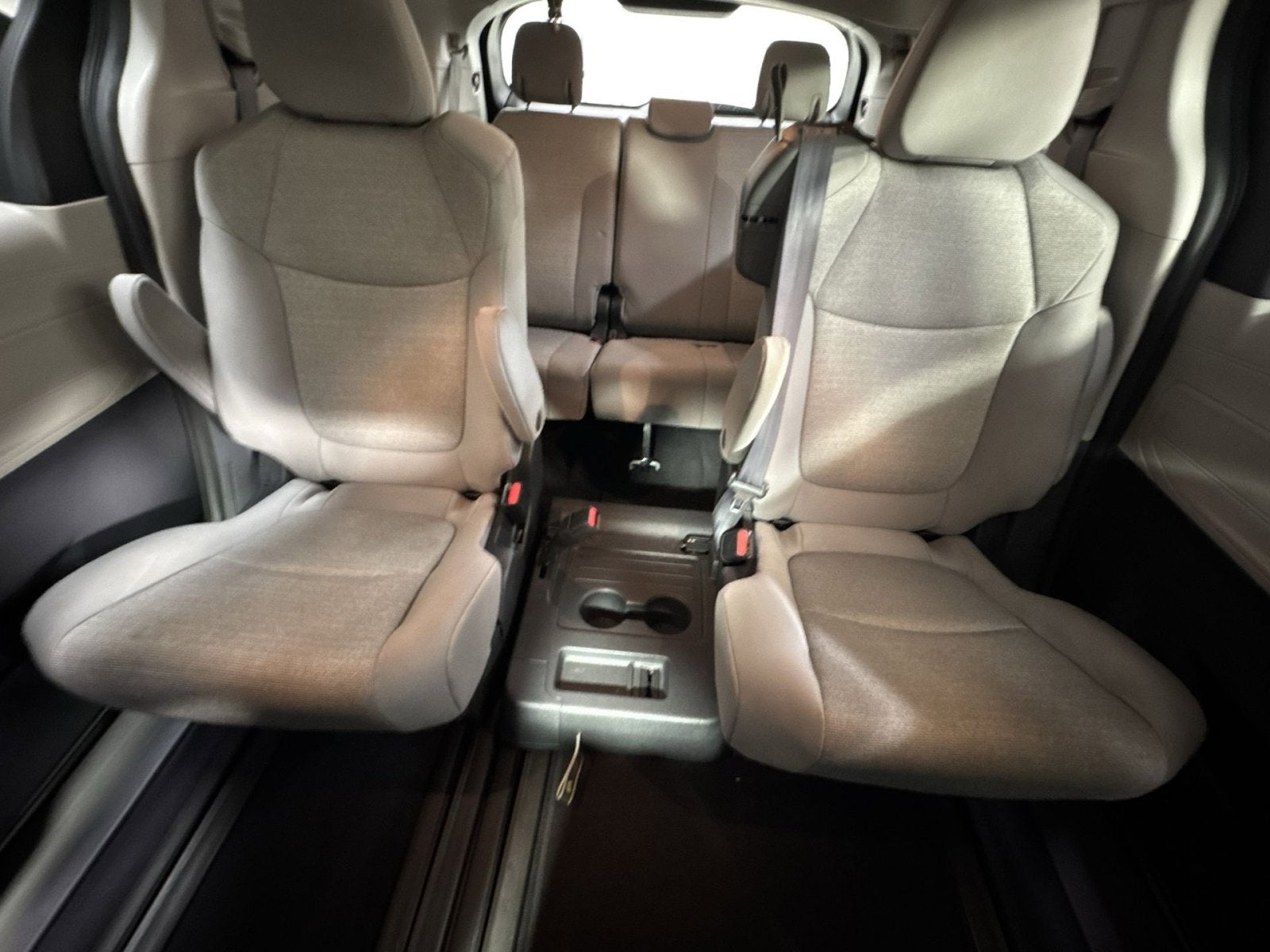 2024 Toyota Sienna LE