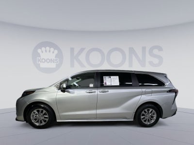 2024 Toyota Sienna LE