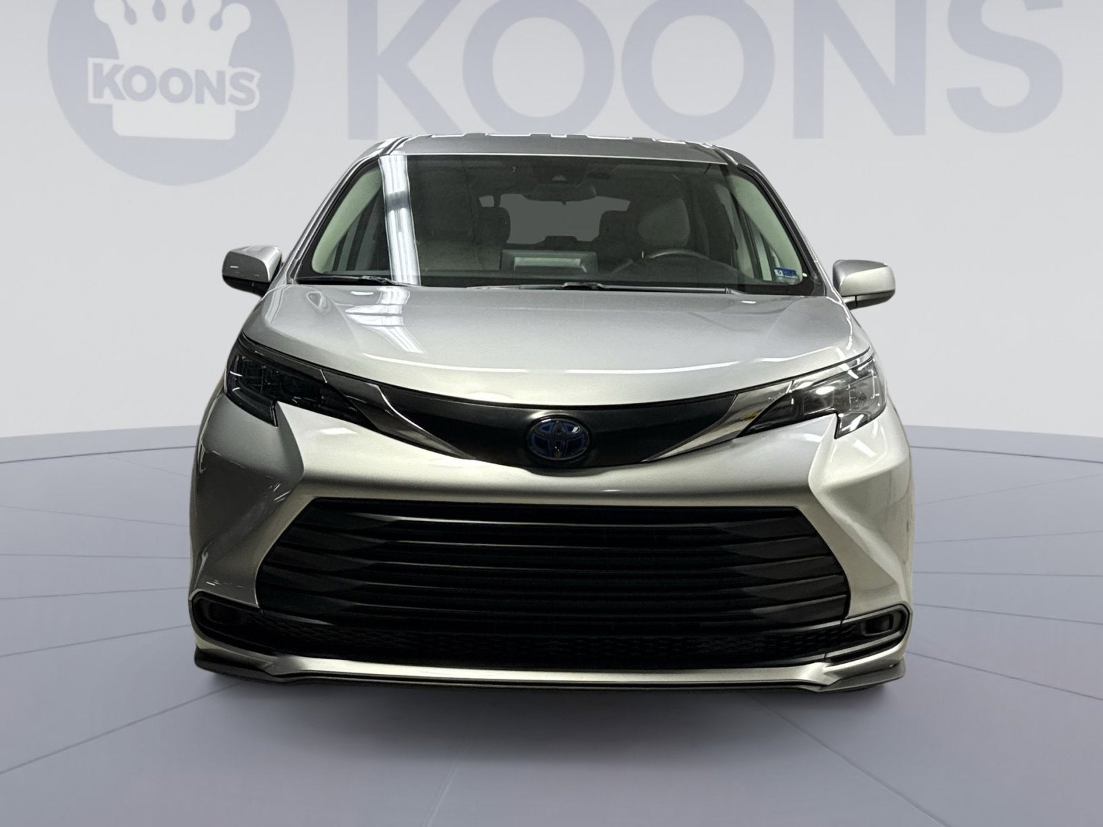 2024 Toyota Sienna LE