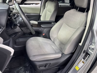 2024 Toyota Sienna LE