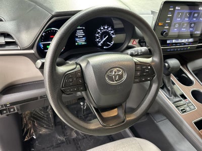 2024 Toyota Sienna LE