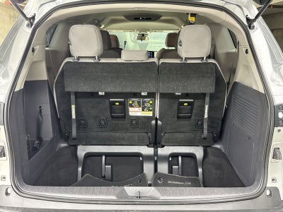2024 Toyota Sienna LE