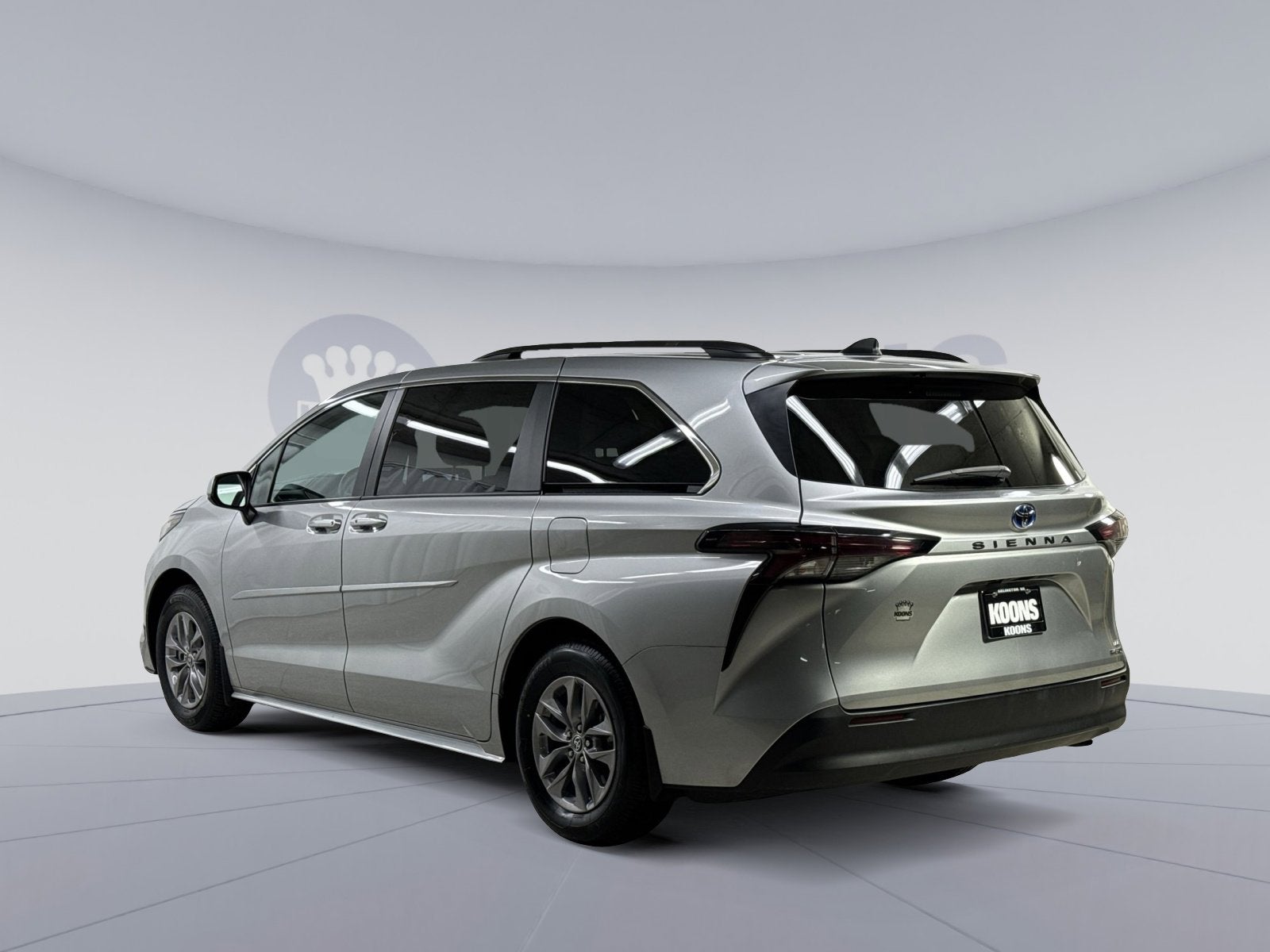 2023 Toyota Sienna LE