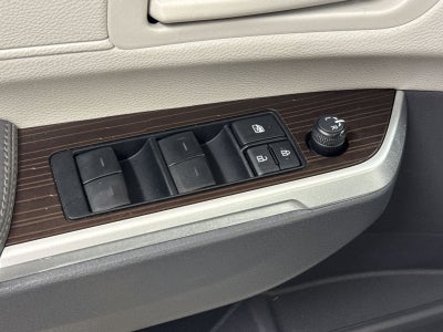 2023 Toyota Sienna LE