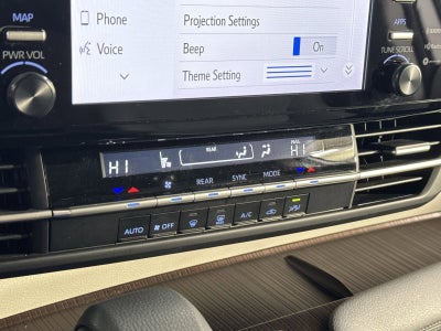 2023 Toyota Sienna LE