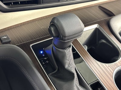 2023 Toyota Sienna LE