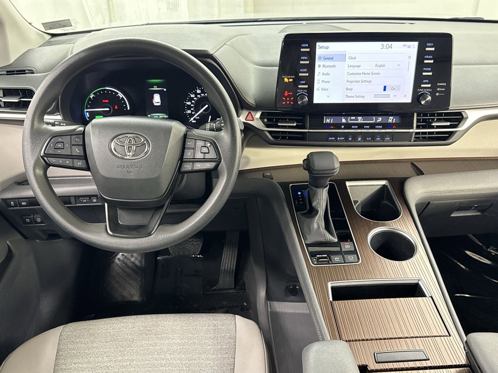 2023 Toyota Sienna LE