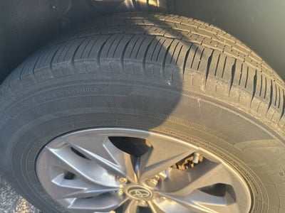 2023 Toyota Sienna LE