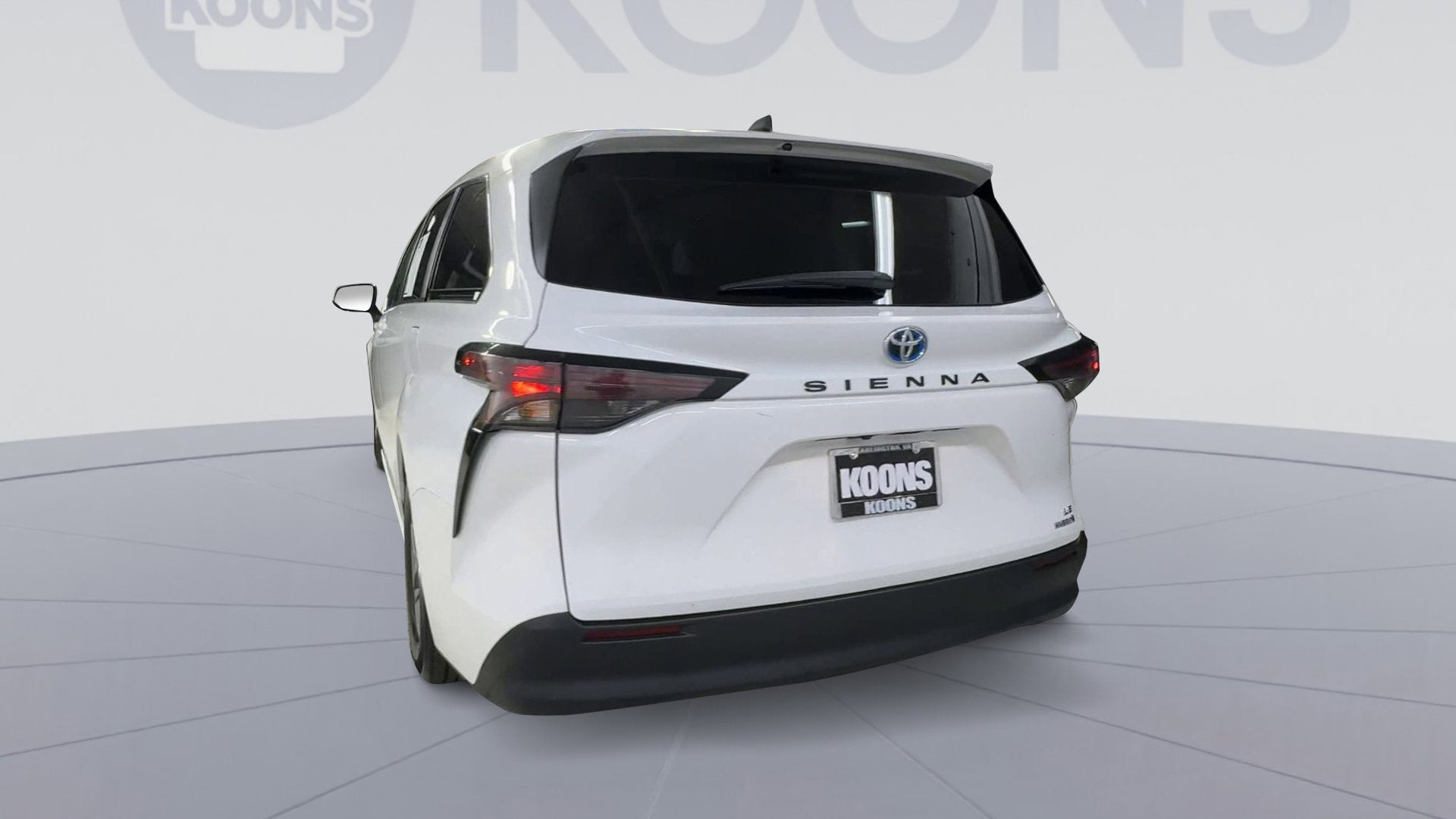 2024 Toyota Sienna LE