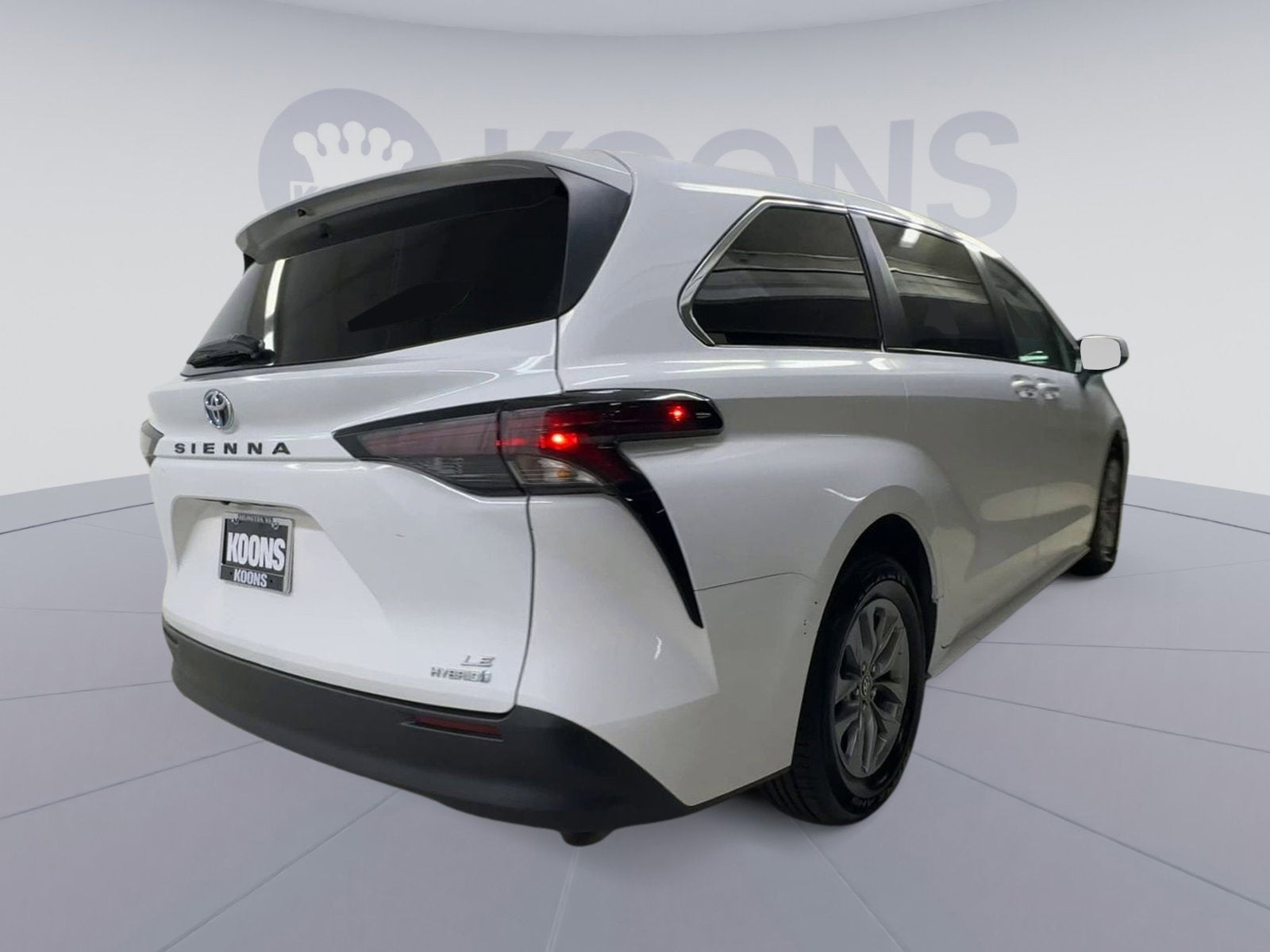2024 Toyota Sienna LE
