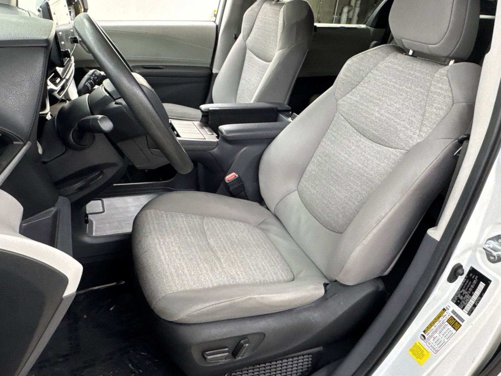 2024 Toyota Sienna LE