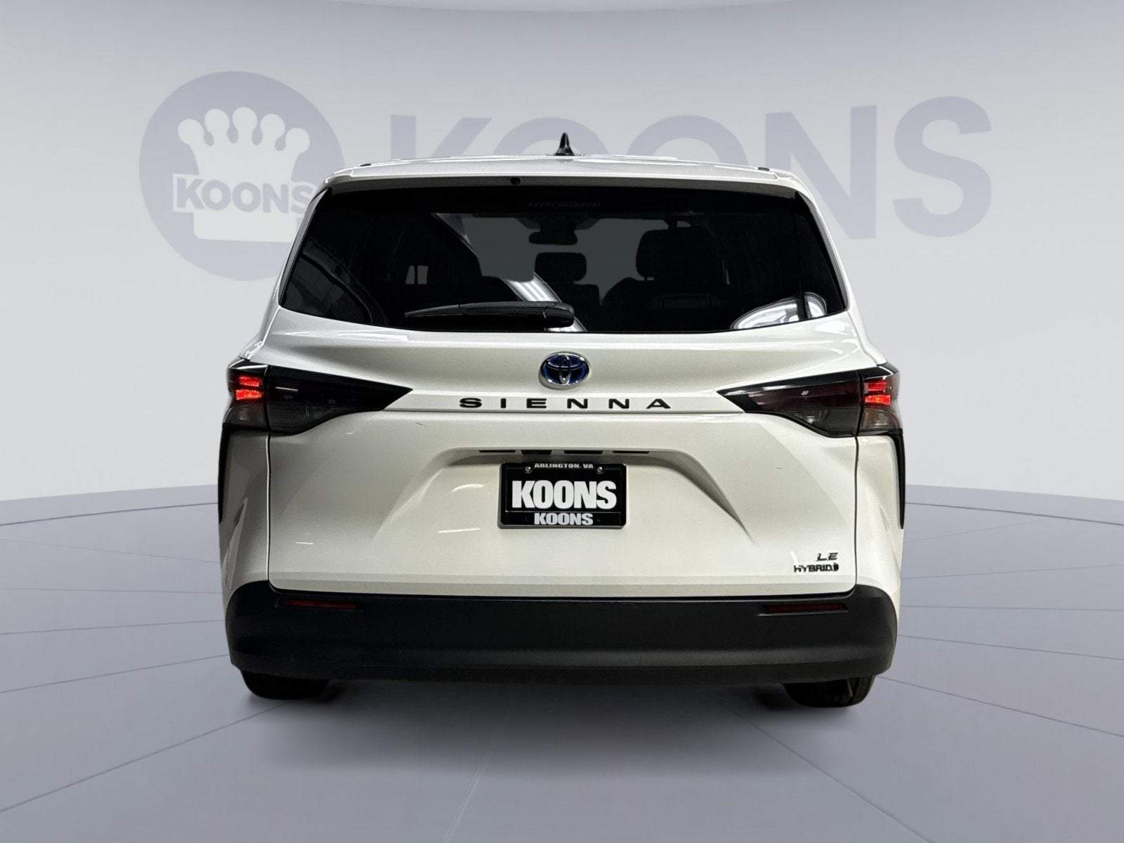 2024 Toyota Sienna LE