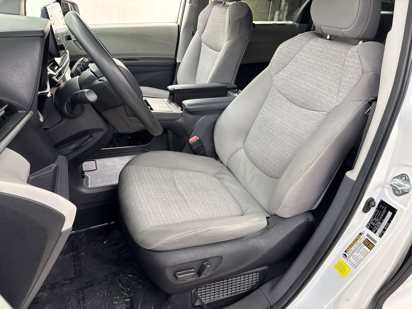 2024 Toyota Sienna LE