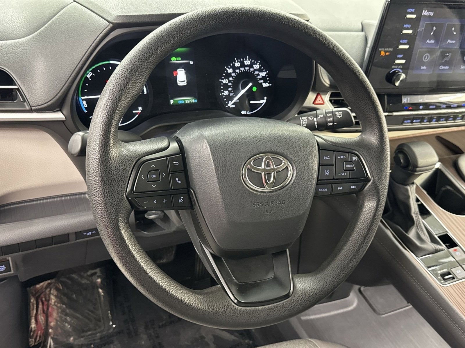 2024 Toyota Sienna LE