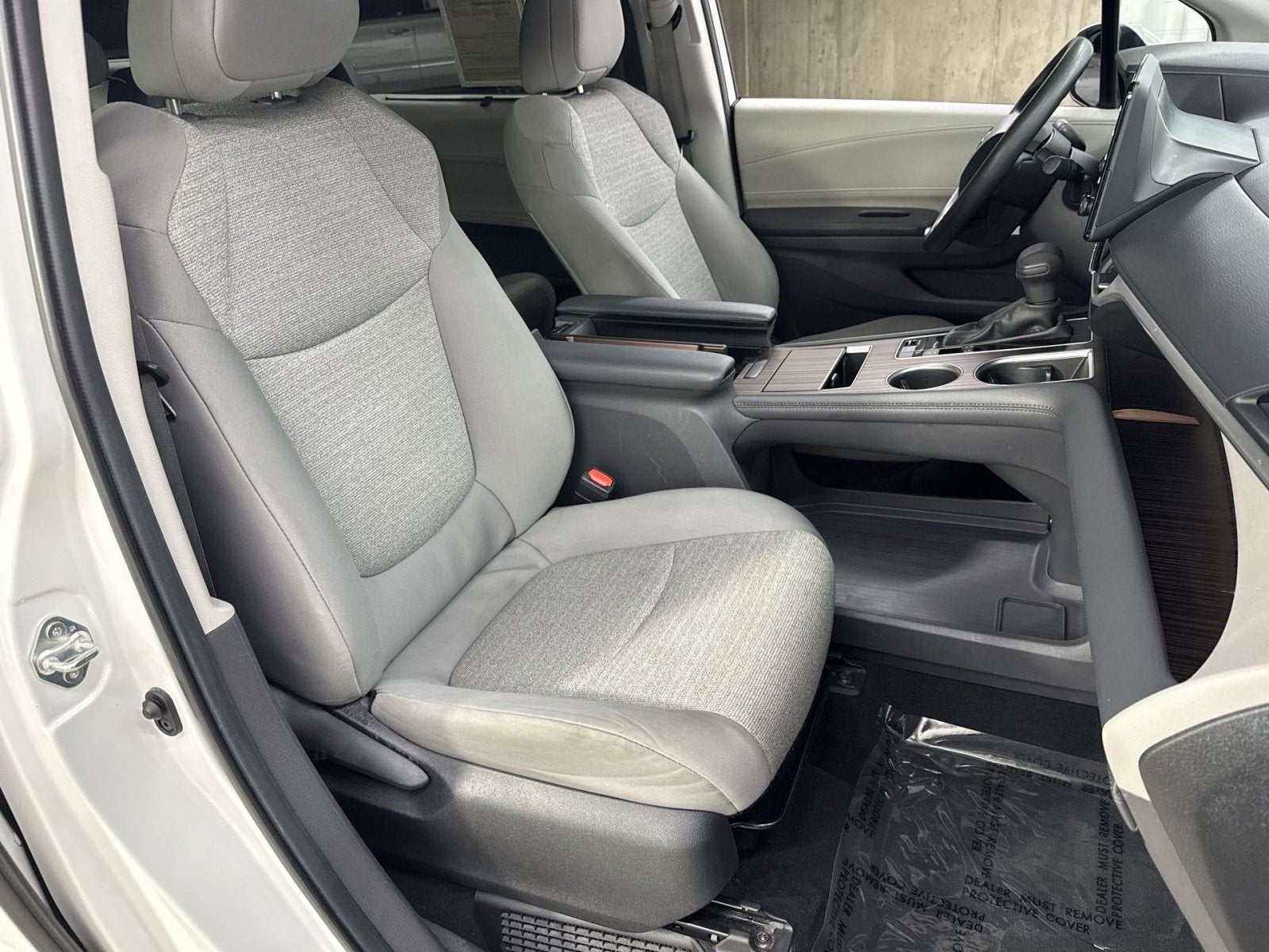 2024 Toyota Sienna LE