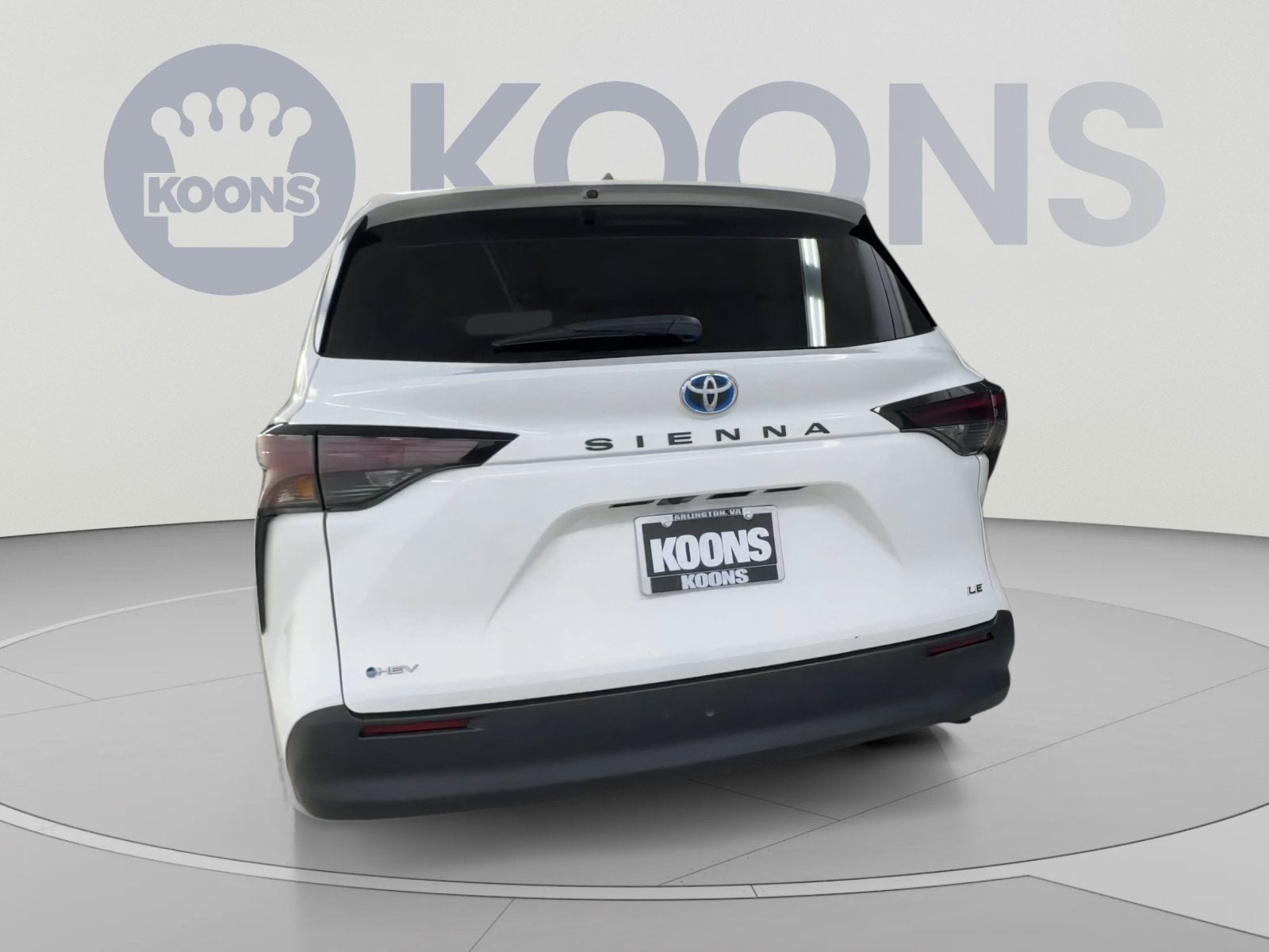 2025 Toyota Sienna LE