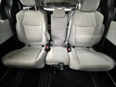 2025 Toyota Sienna LE