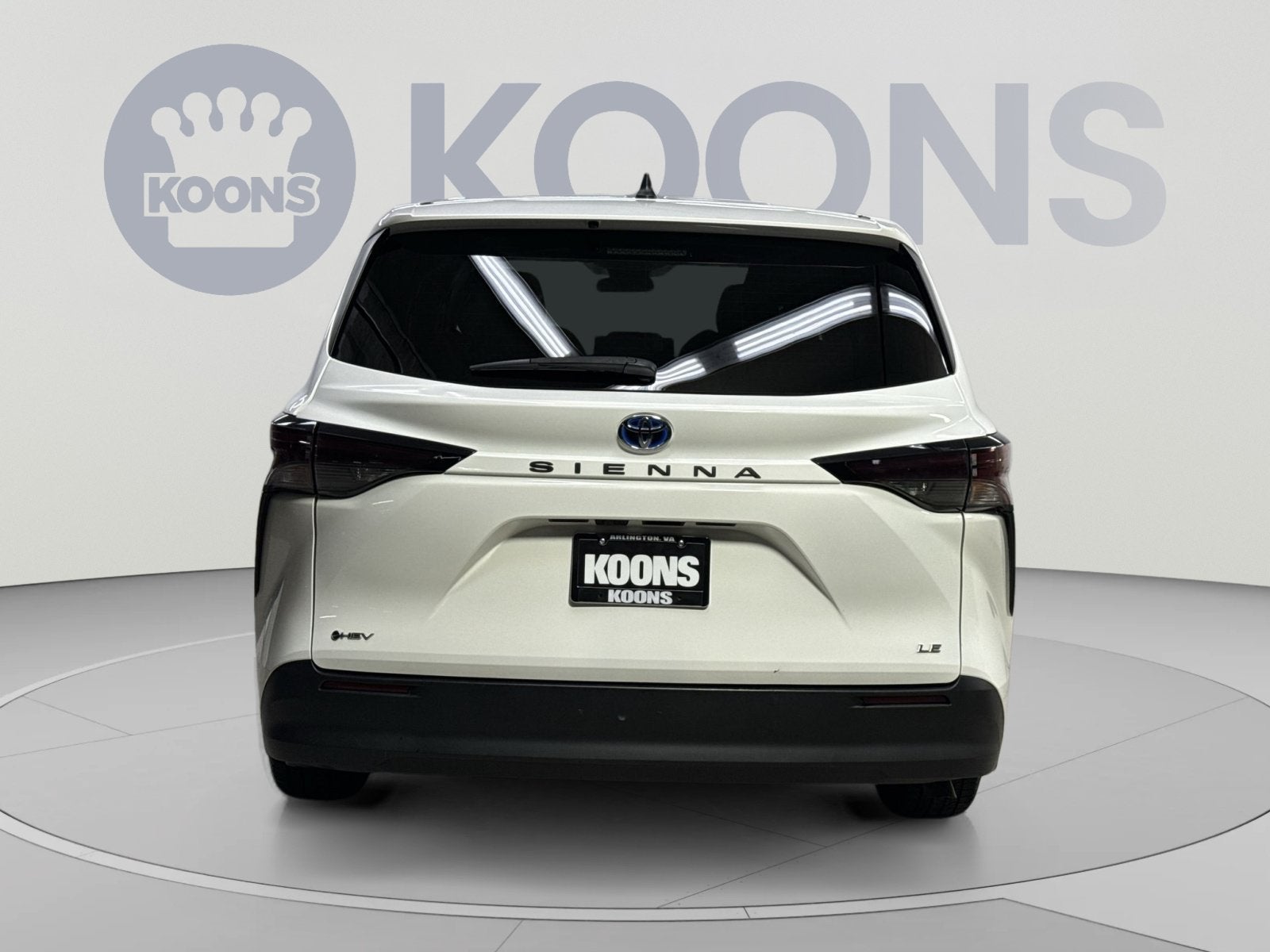 2025 Toyota Sienna LE