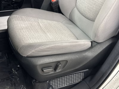 2025 Toyota Sienna LE
