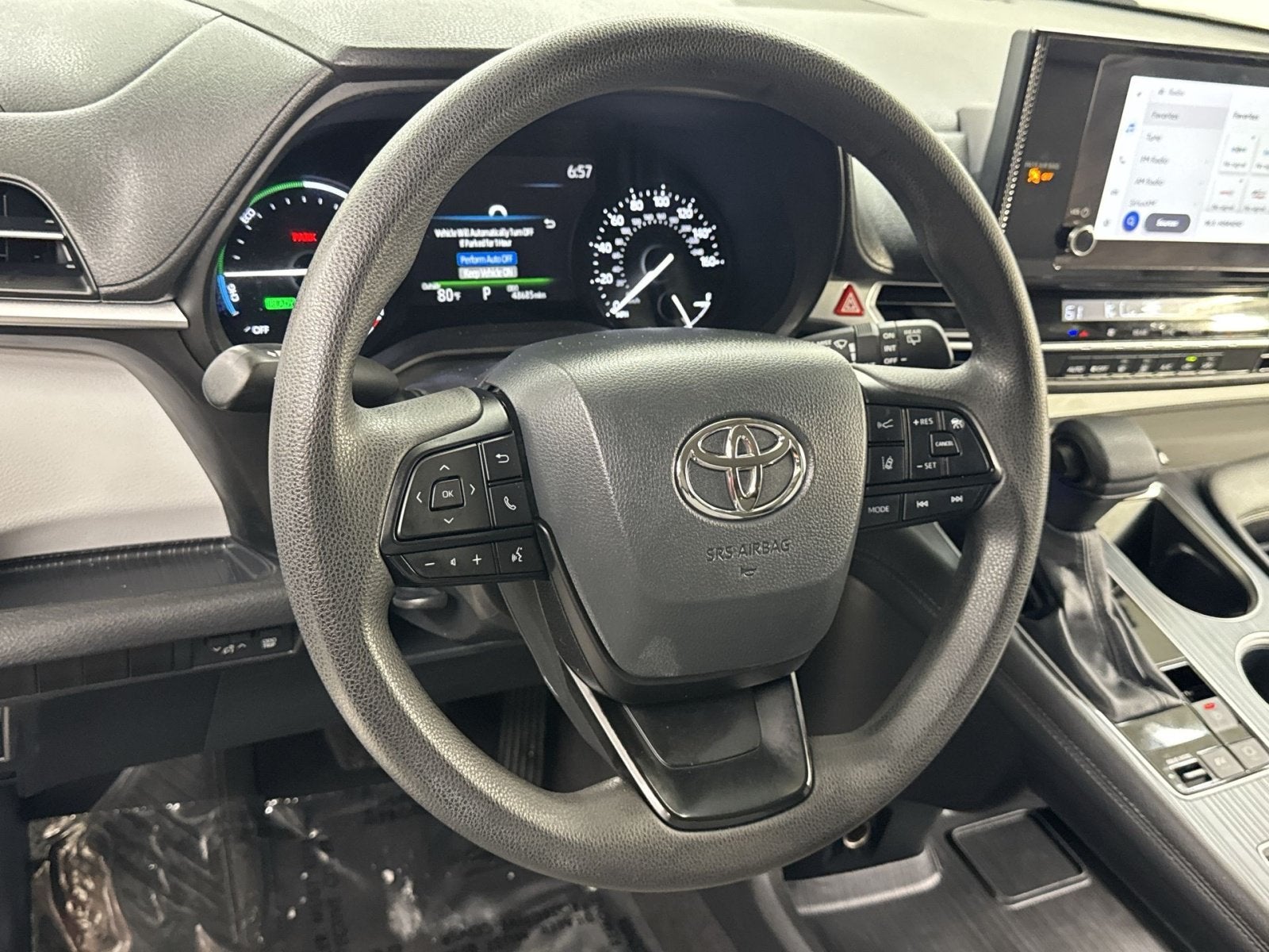 2025 Toyota Sienna LE
