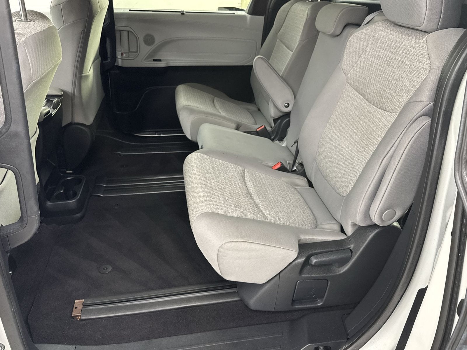 2025 Toyota Sienna LE