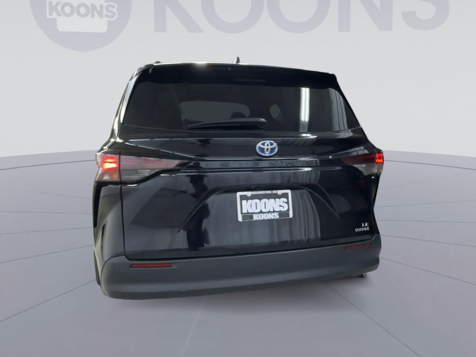 2023 Toyota Sienna LE