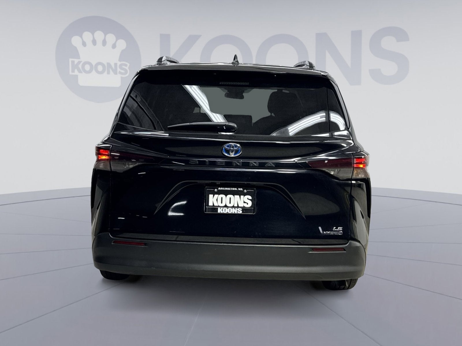 2023 Toyota Sienna LE