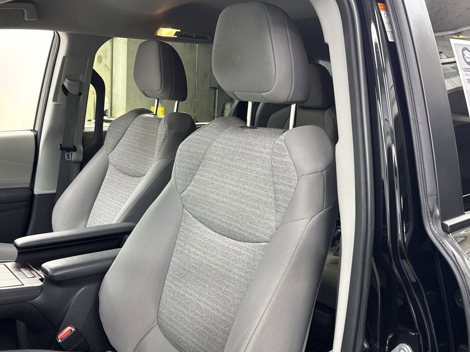 2023 Toyota Sienna LE
