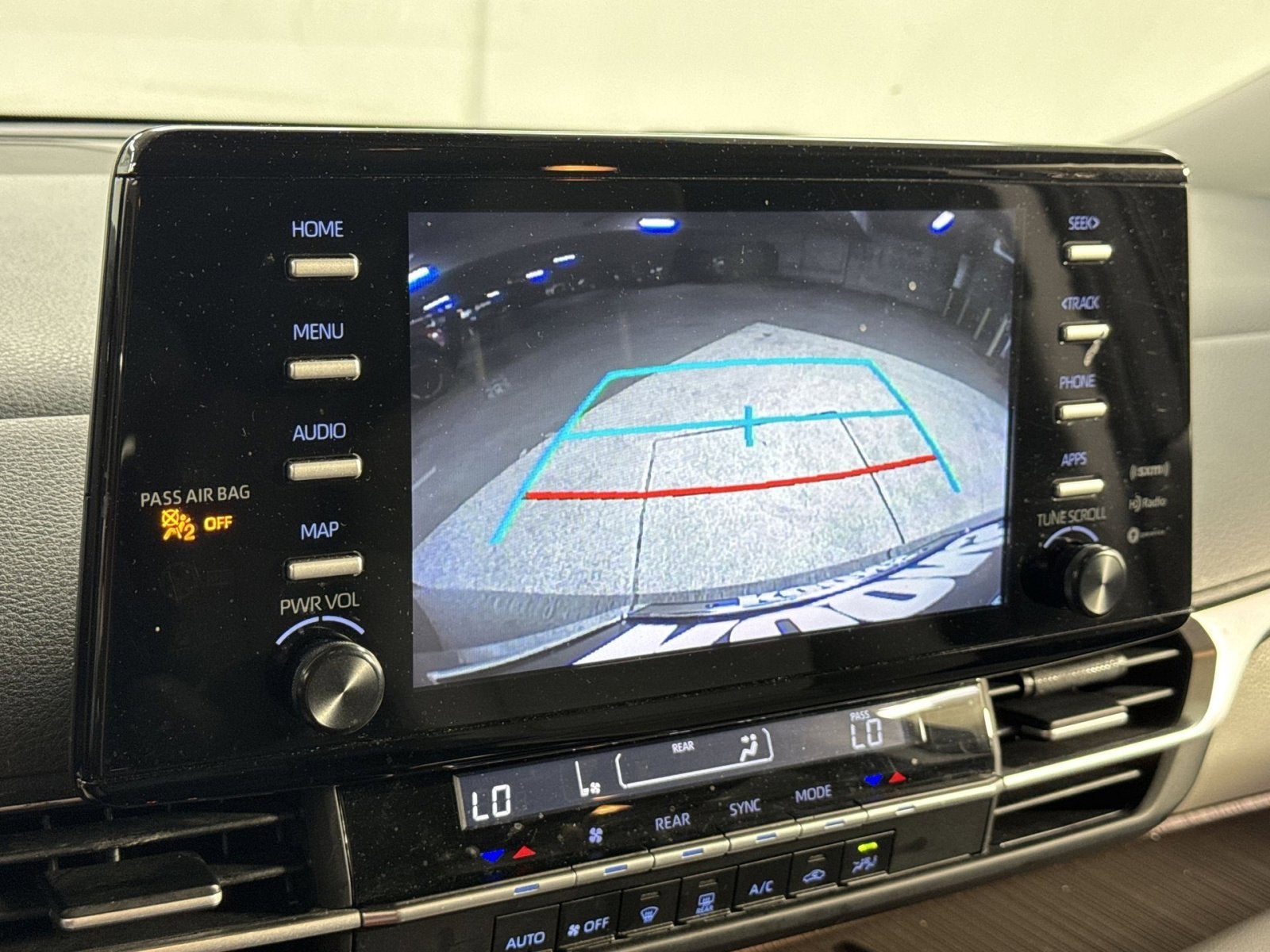 2023 Toyota Sienna LE