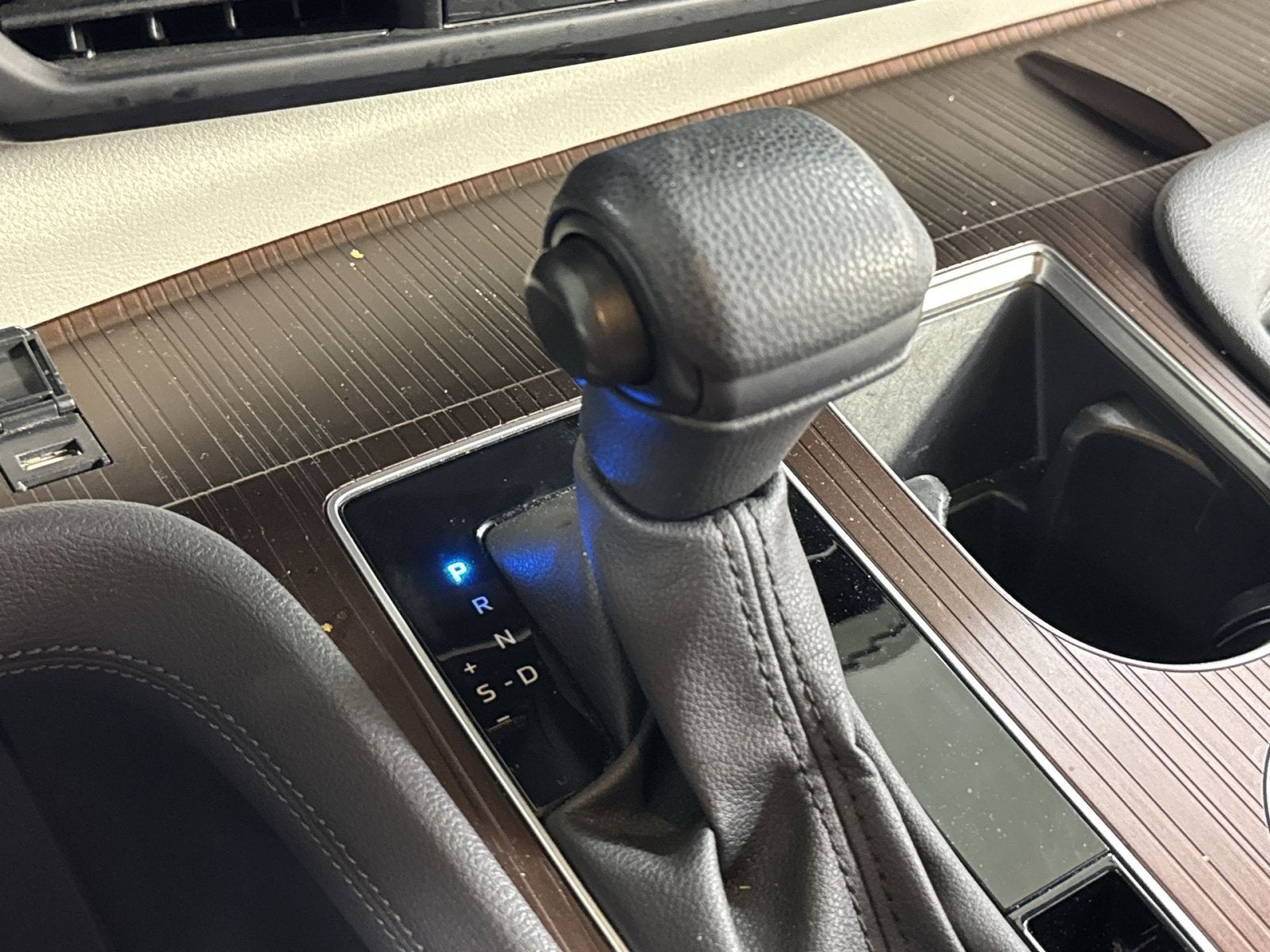 2023 Toyota Sienna LE